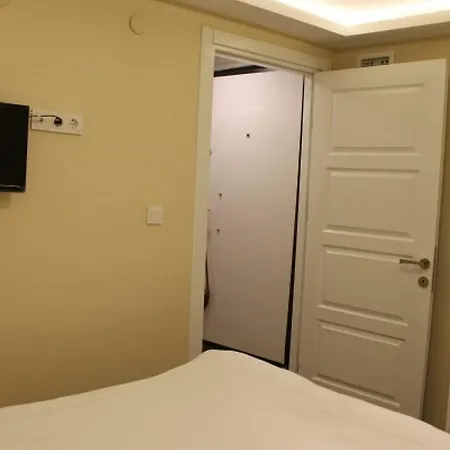 Bedred Apartment *